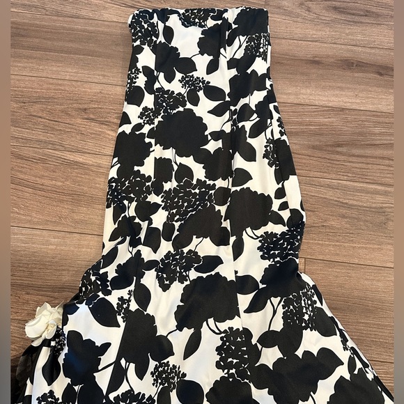 Scott McClintock Vintage Y2K Black and White Floral Evening Gown Size 6 - Picture 6 of 9
